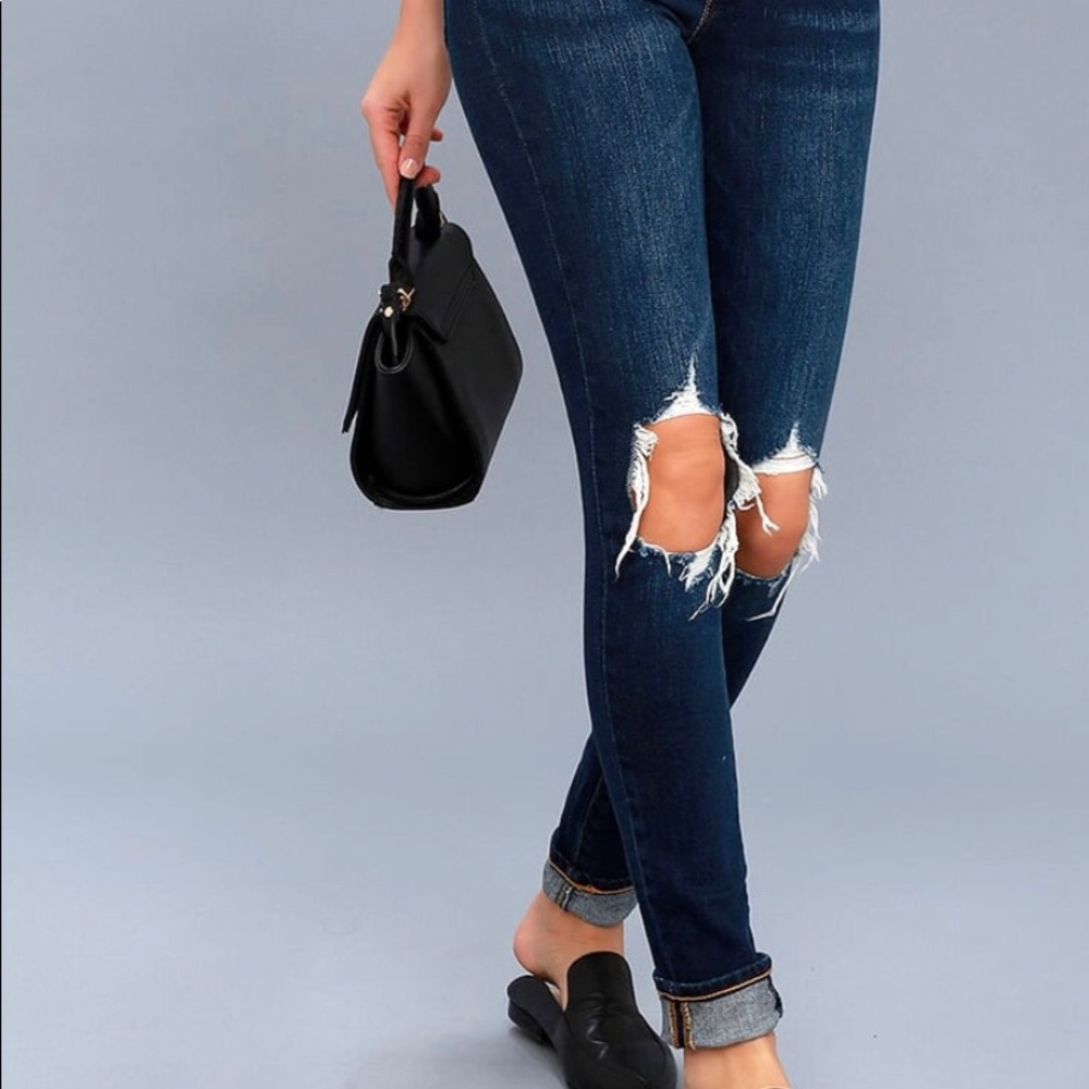 High Rise Skinny Dark Wash Distressed Levi’s